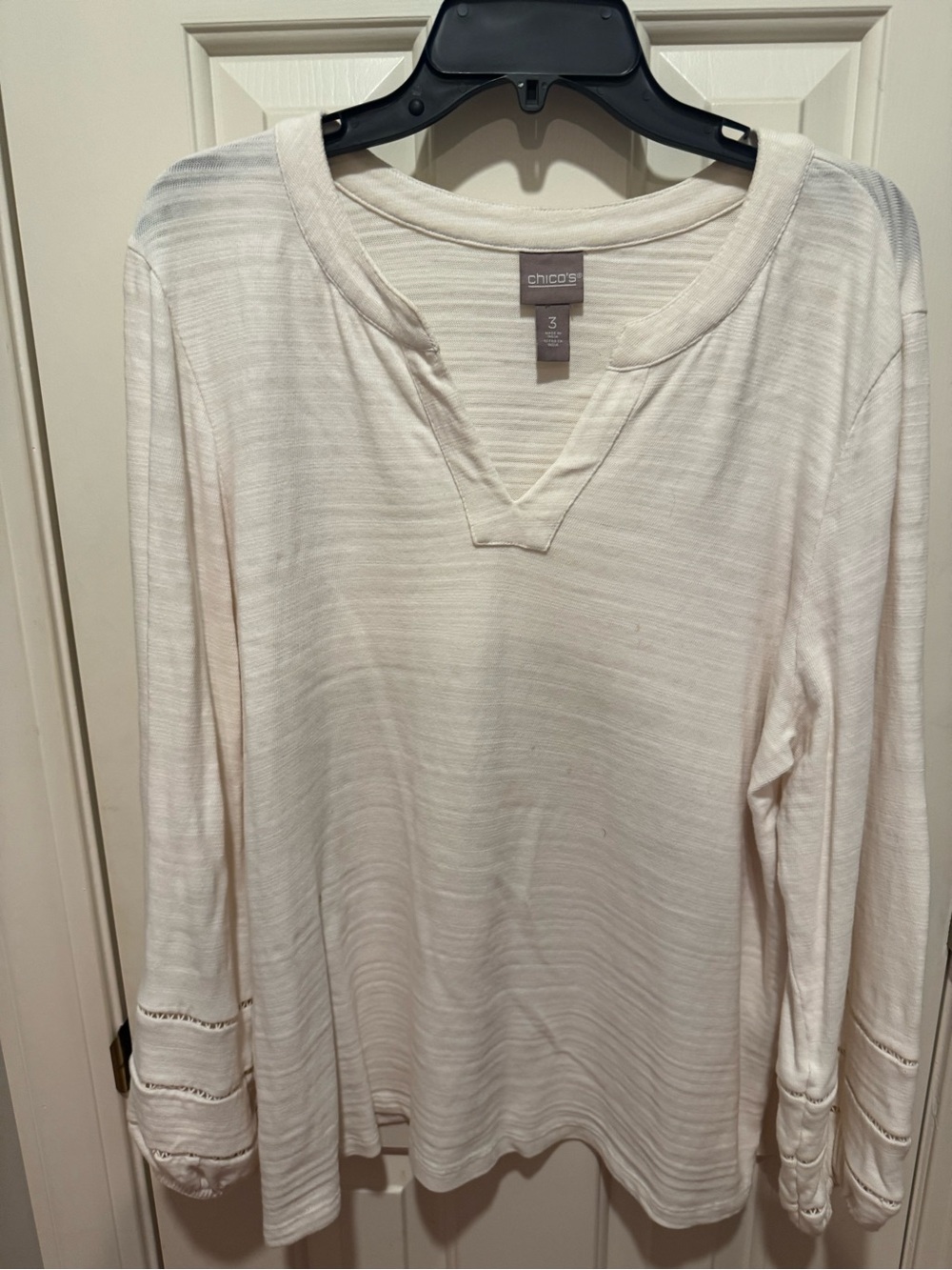 Chico's Cream Textured V-Notch Long-Sleeve Tee